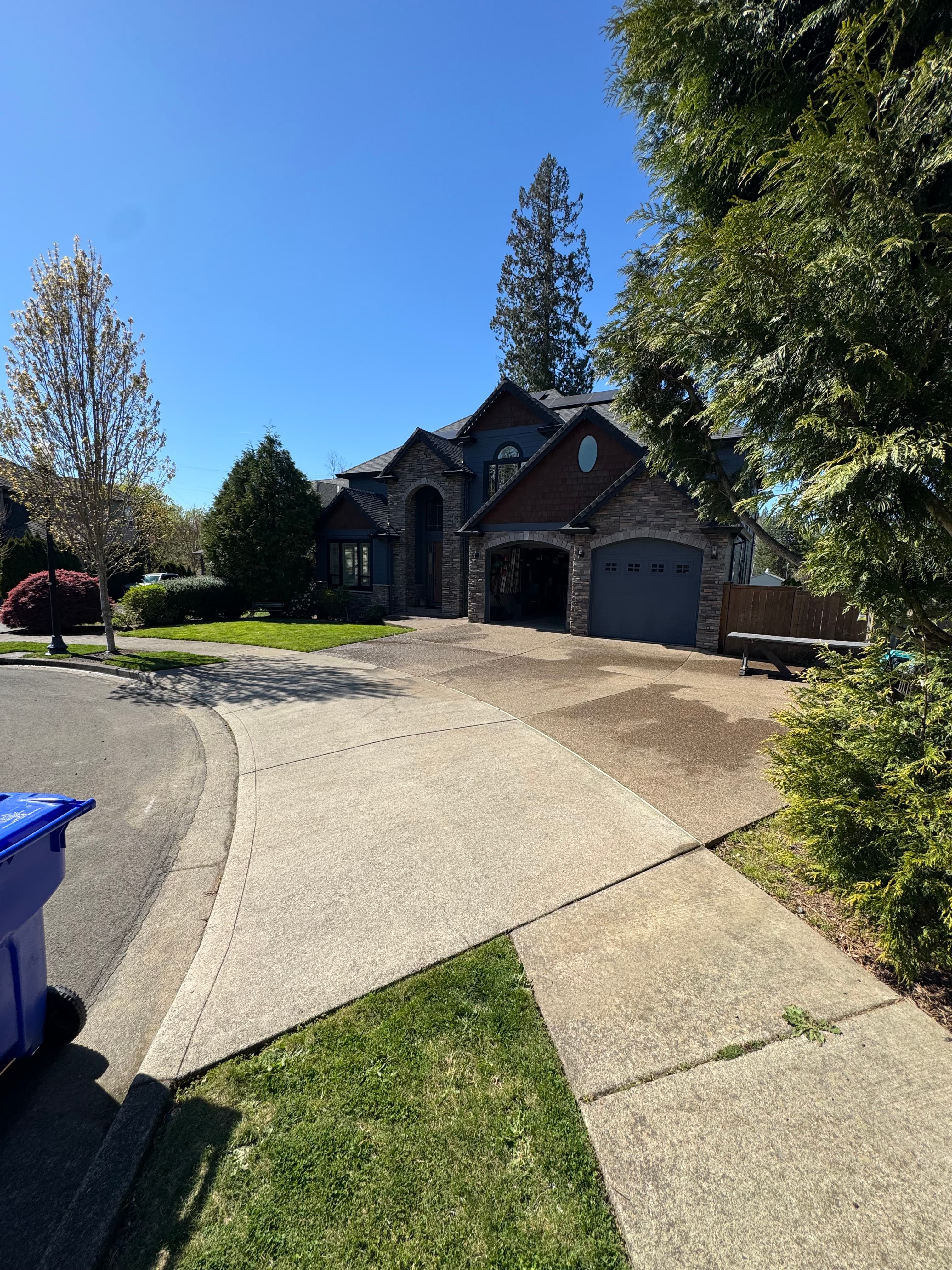 Home exterior looking freshly washed.
